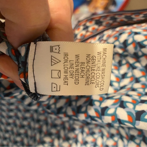 Max Studio Teal Orange & White Geometric Print Cross Body Top blouse - Picture 9 of 11